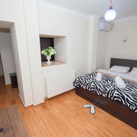Hotel Elegant 2 Tbiliszi Kültér fotó